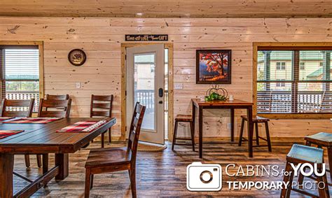 We are interested in visitinf st petersburg in august. Pigeon Forge Cabin - Hummingbird Hill Lodge