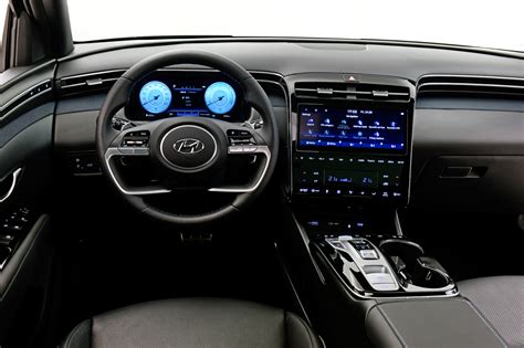 La quatrième génération du suv compact de hyundai, le tucson, vient d'effectuer ses débuts sur le marché marocain. Hyundai Tucson (2020) : notre avis à bord du nouveau SUV ...