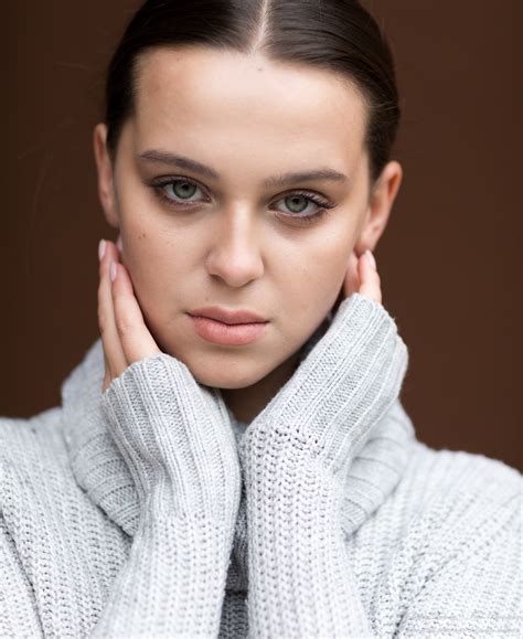 Photo Of Lisa A 19 Year Old Natural Brunette Girl Photographed In October 2021 By Serhiy