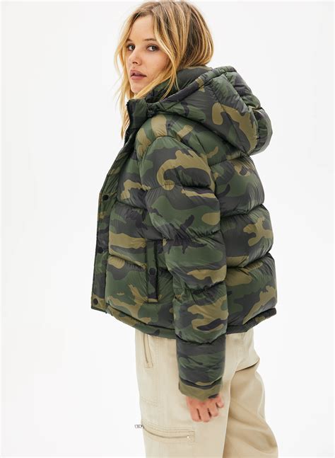 Aritzia Camo Jacket Vlr Eng Br