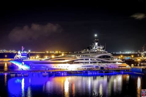 Qatari Sheikhs Super Yacht Docks In Malaga Port Madrid Metropolitan