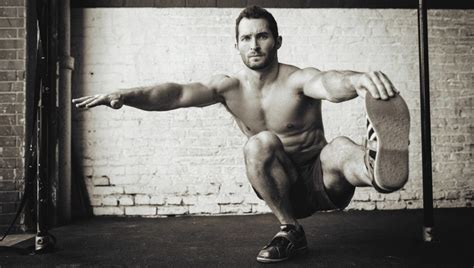 5 Of The Best Bodyweight Exercises To Build Muscle Anywhere