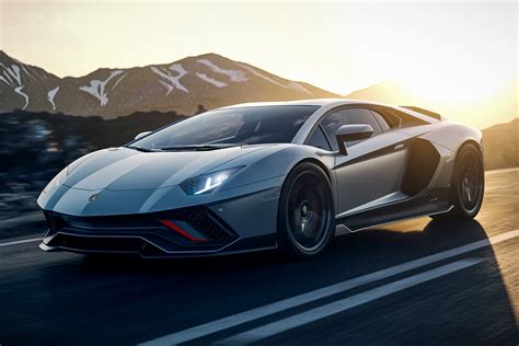 Lamborghini Aventador Lp 780 4 Ultimae Puts An End To V12s For Good