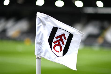 Currently, fulham rank 18th, while on sofascore livescore you can find all previous fulham vs burnley results sorted by their h2h matches. Fulham vs Burnley postponed after more coronavirus cases ...