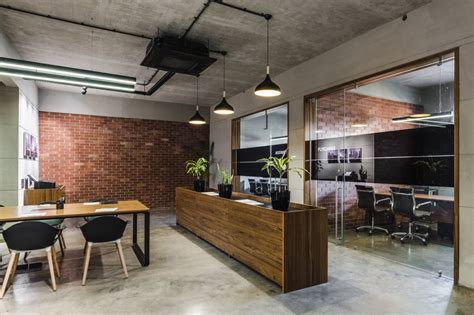 Space With Minimal And Contemporary Approach Real Estate Offices