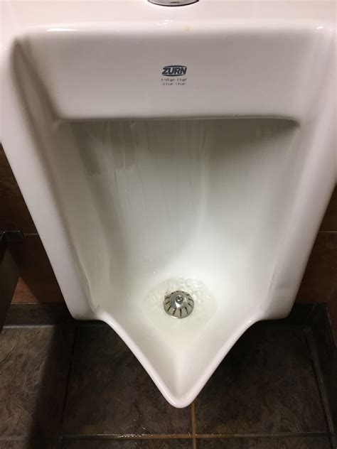 This Urinal Isnt Aligned Rmildlyinfuriating