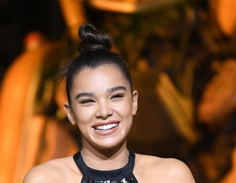 Hailee Steinfeld From The Big Picture Todays Hot Photos E News