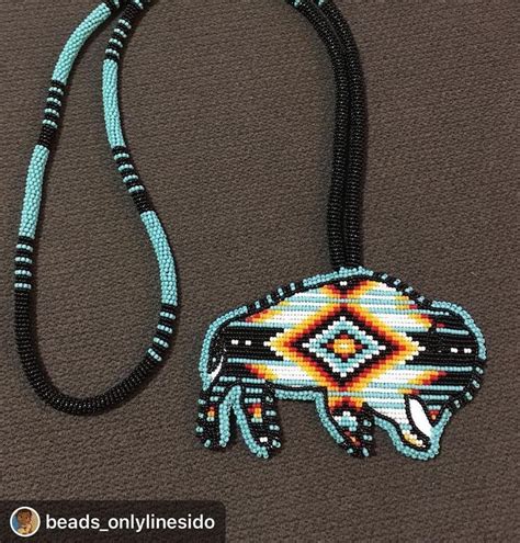 Pin By Daphne On Beadwork With Images Native American Beadwork