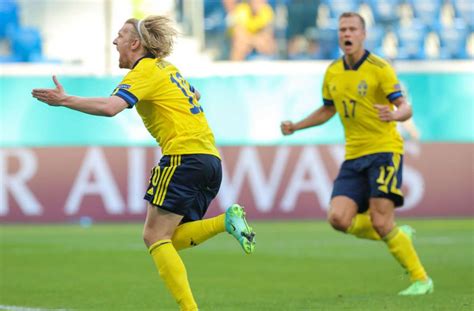 Das spiel gegen spanien in sevilla ist am 1. EM 2021: Elfmeter von Emil Forsberg macht Schweden ...