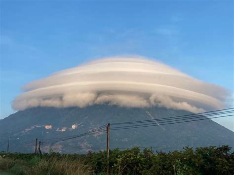 Đám Mây Hình độc Lạ Trên đỉnh Núi Bà Đen Hôm Nay Vì Sao Hình Thành