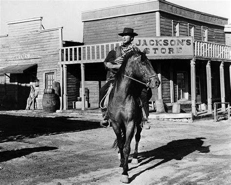 Clint Eastwood As Joe In A Fistful Of Dollars 1964 Bygonely