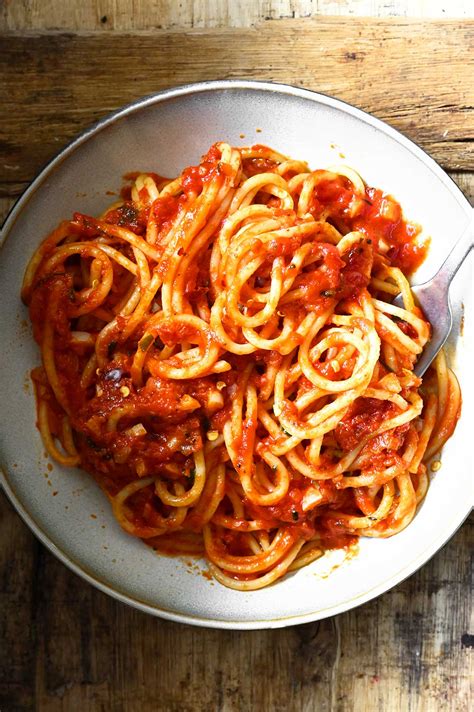 Garlic Butter Tomato Spaghetti Serving Dumplings