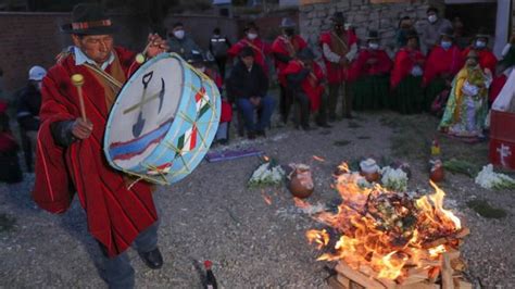 Fotos Una Comunidad Indígena En Bolivia Hace Un Ritual Para Invocar