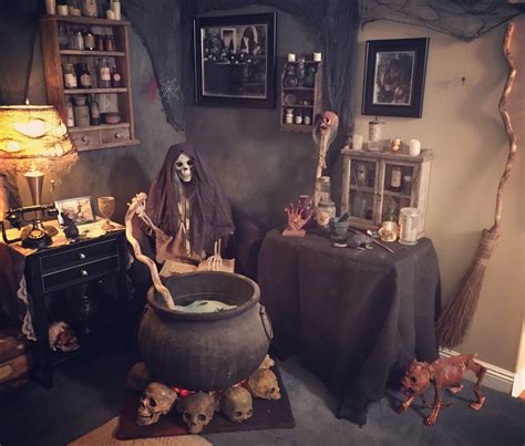 10 Stunning Scary Haunted House Room Ideas 2021