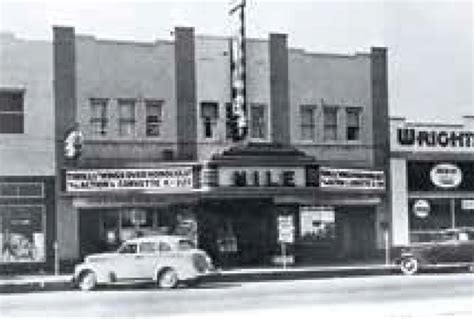 Enjoy fresh popcorn and recliner seating! Nile Theater - Cinema Treasures