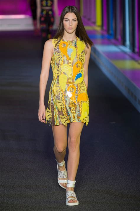 Coleção Peter Pilotto Londres Verão 2015 Rtw Desfiles Ffw