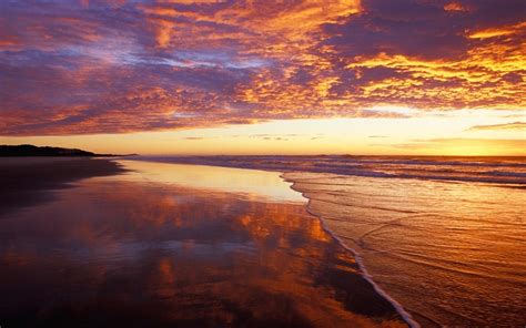 Beach sunset Windows 10 Theme - themepack.me