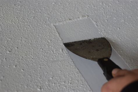 I'm a 35 year drywall pro who sprayed popcorn ceiling texture in the 70s. How To Remove Popcorn Ceilings Easily and Safely - ManMade DIY