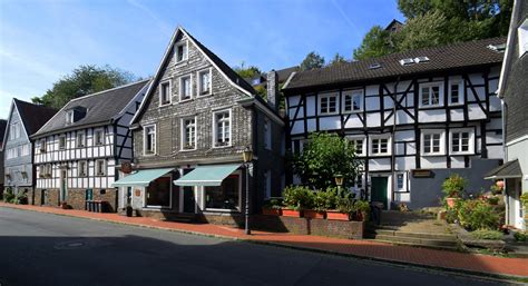 Du suchst für 2021 oder 2022 einen ausbildungsplatz in velbert und umgebung? Velbert Langenberg (14) Foto & Bild | altstadt, fachwerk ...