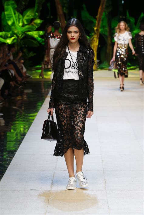 Dolce And Gabbana Spring Summer 2017 Woman Fashion Show Cool Chic Style