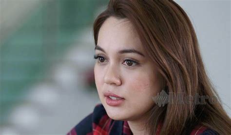 Dapat kawan dan keluarga yang sporting, tunang dia pulak bukan calang2 tau.rupa pun. Nelydia Senrose berdepan saman | Harian Metro