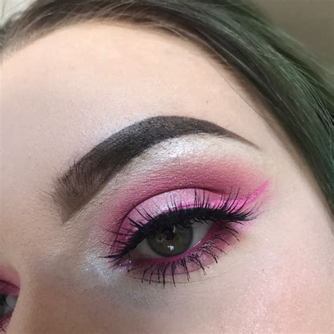 Pink Halo Eye Makeup By Makeup Artist Sianamacmakeup Using Gwas