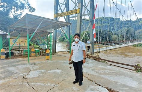 Respons Cepat Dpu Cek Jembatan Upon Batu Kaltengpos Halaman 2