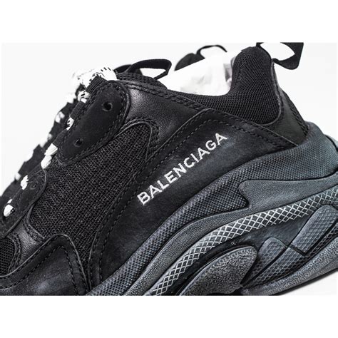 1,813,892 likes · 13,565 talking about this · 7,664 were here. Balenciaga Triple S