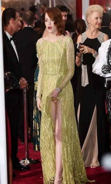 Oscars 2015 Red Carpet Looks Emma Stone Flashes Her Nude Underwear By