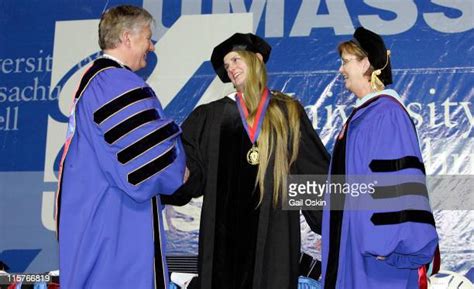 Bonnie Comley Receives Distinguished Alumni Award From Umass Lowell Photos And Premium High Res
