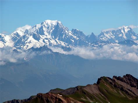 Goddelijk fietsen door een provençaals kleurenpalet van gouden gloed en staalblauwe luchten. Mont Blanc wandelen | trektocht langs berghutten, gites d ...