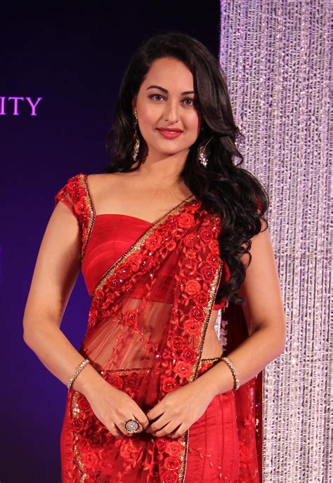 Sonakshi Sinha In Red Saree Nice Wallpapers Sonakshi Sinha Saree Saree Sonakshi Sinha