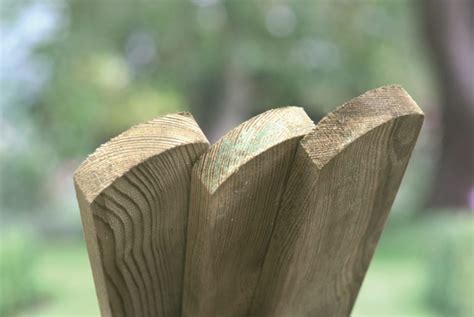 Wooden Planed Paling With Round Top S Duncombe Sawmill Local And Uk