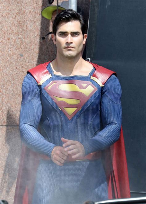 Tyler Hoechlin In Costume As Superman On The Set Of Supergirl Tom