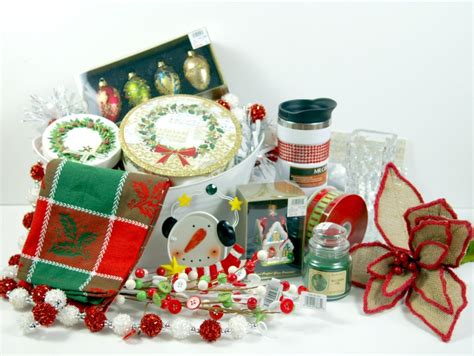 Holiday Hostess T Basket At Old Time Pottery The Scrap Shoppe