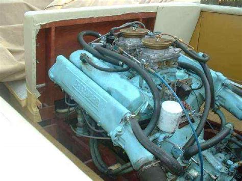 Chrysler 426 Marine Engine