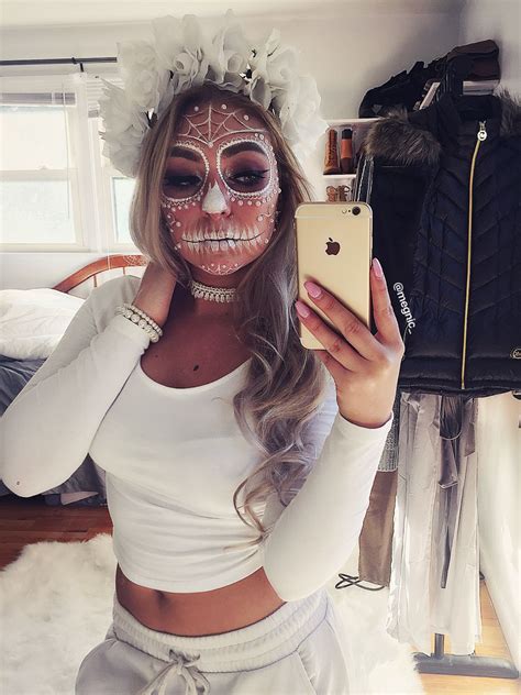 White Sugar Skull Makeup More Halloween Makeup Pretty Cute Halloween