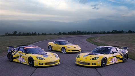 Gm Reveals Corvette Zr1 Based C6r Gt2 Race Car