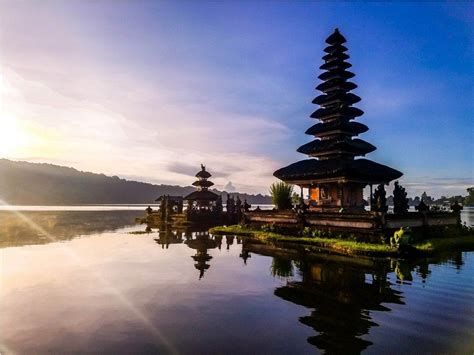 Visit Pura Ulun Danu Bratan Temple Bali — The Balis Most Impressive