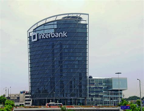 Banks charge other banks what's called a midmarket — or interbank — rate for trading large amounts of foreign currency. Diseño estructural Torre Interbank en Lima, Perú