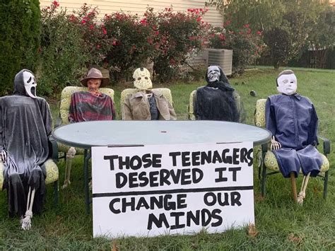 45 People Who Came Up With Incredibly Creative Halloween Decorations