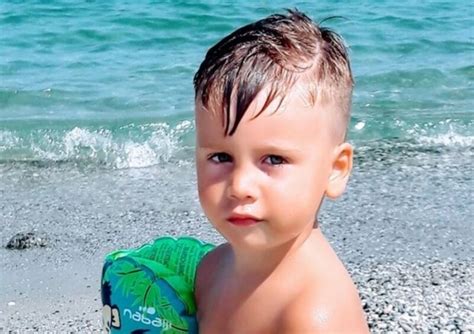► iscriviti al canale e attiva la accanto al tasto iscriviti, per ricevere immediatamente le notifiche dei nuovi video. Daniele Mondello: la melodia composta per Viviana e Gioele ...