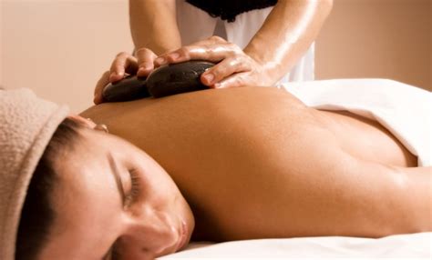 4 Benefits Of Hot Stone Massage Therapy Healthypages