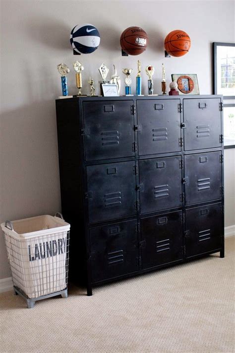 Kids' rooms organization storage tips and hacks. 17 Inspirational Ideas For Decorating Basketball Themed ...