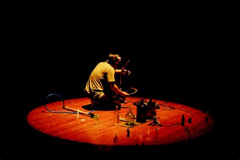 Salah satunya adalah musik tradisional. Apa Yang Dimaksud Teknik Memainkan Alat Musik Itu