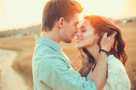 10 Things Wives Wish Their Husbands Knew Signs He Loves You People