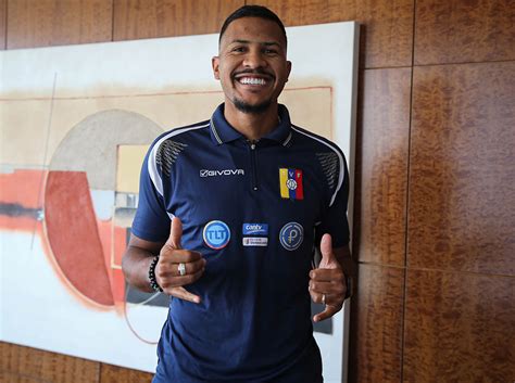 La saison passée, rondon a inscrit 9 buts en chinese super league avec le dalian yifang. Salomón Rondón se sumó a la delegación criolla | Líder en ...
