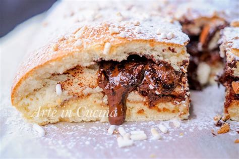 Per la ricetta della focaccia soffice dolce, ammollate l'uvetta nell'acqua. Focaccia dolce nutella e cioccolato ricetta facile ...