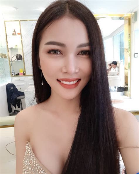 Chonlaputson Srikunha Most Beautiful Thai Transgender Face Looks Tg
