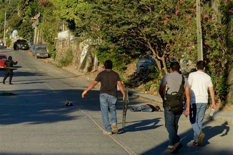 6 Police 10 Suspects Killed In Shootouts In Southern Mexico Warning